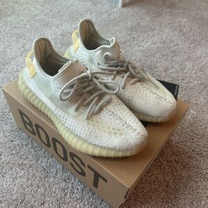 Yeezy Boost 350 V2 Light